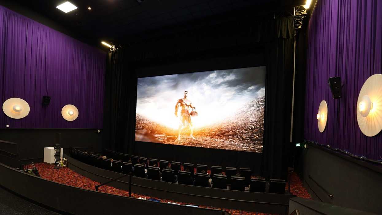 Samsung-cinema-screen-1