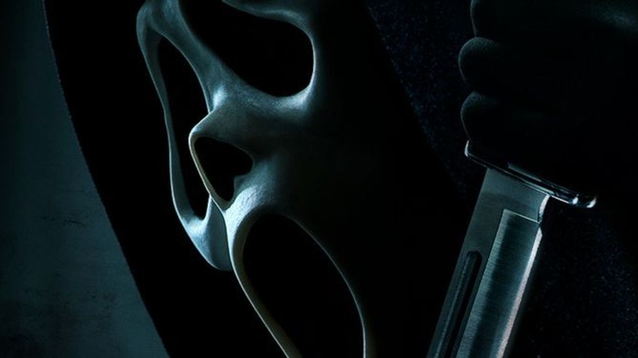 Scream Trailer: Ghostface Is Back To Ask A New Generation If They Like Scary  Movies