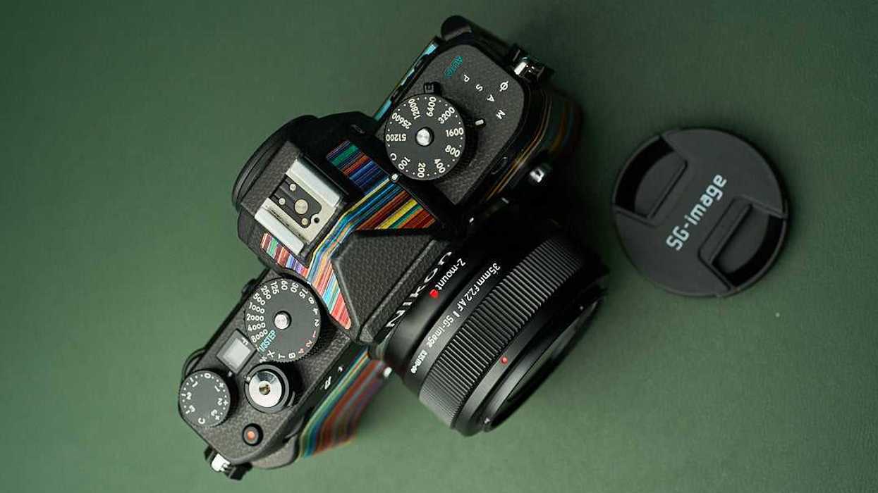 SG-image AF 35mm f/2.2 Lens