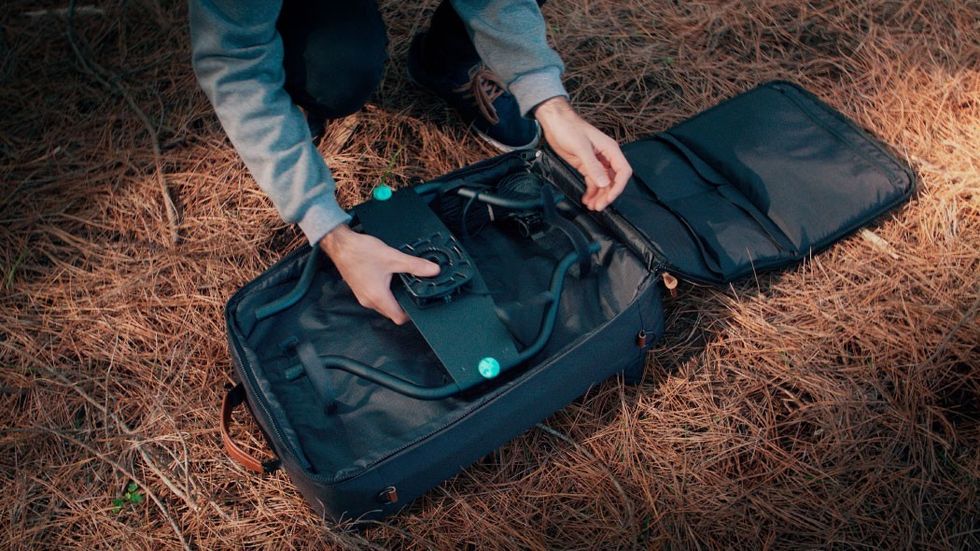 Slingshot travel bag by Syrp