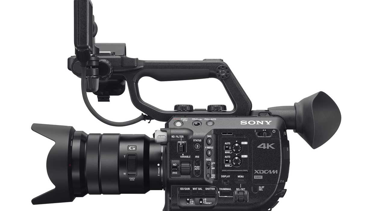 Sony_fs5_side_with_lens
