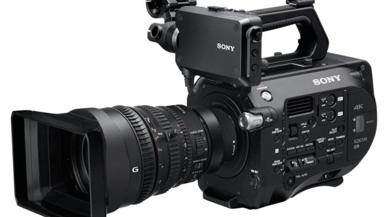 Sony FS7 with 28-135mm F/4