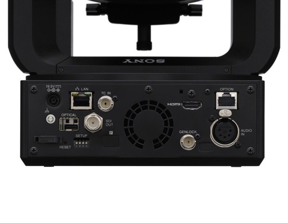 Sony ILME-FR7_rear_closeup