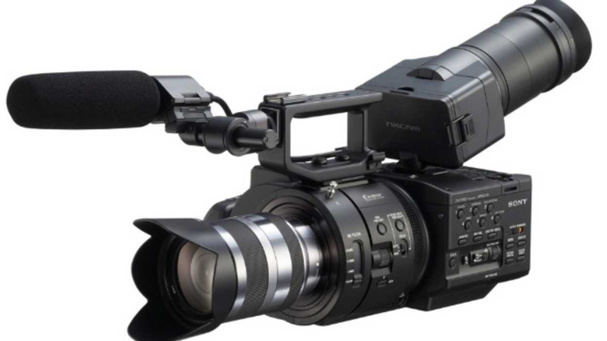 Sony_nexfs700