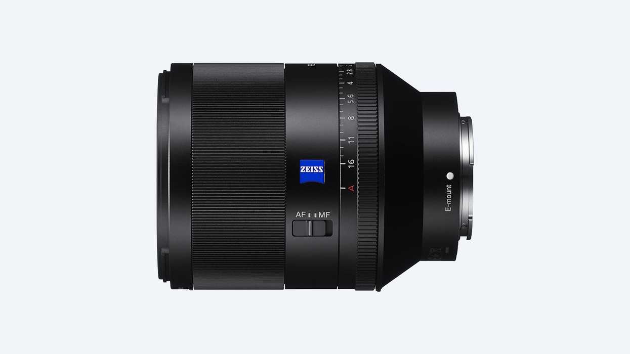 sony_zeiss_planar_t_50mm_lens_side_view.jpeg