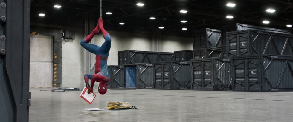 Spidey_hangs_around