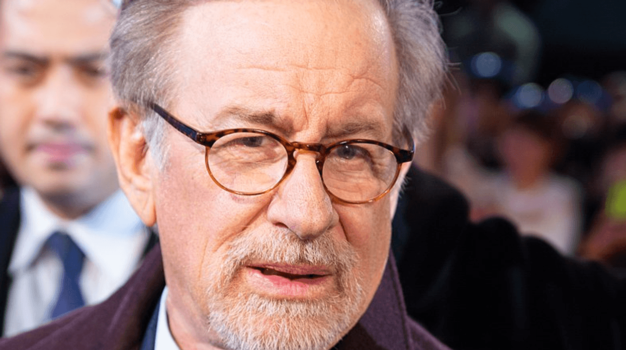 Spielberg vs Netflix