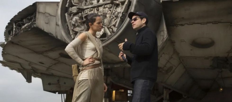 Starwarsjjabrams_behindthescenes