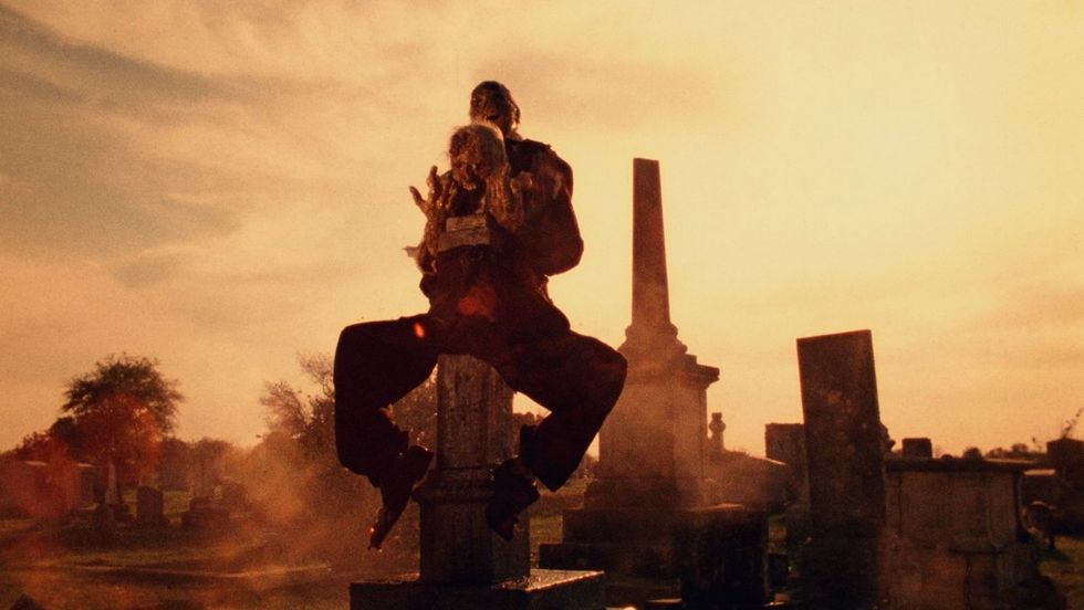 Texas-chainsaw-massacre-opening