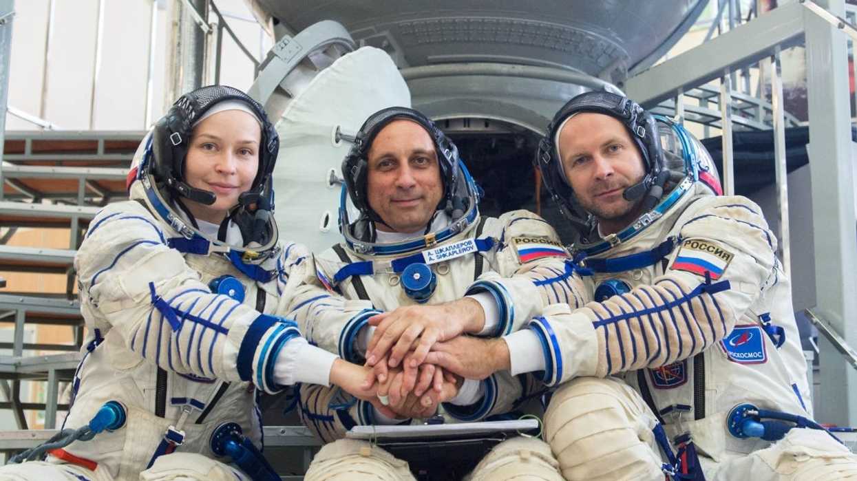 The_challenge_crew_goes_to_space