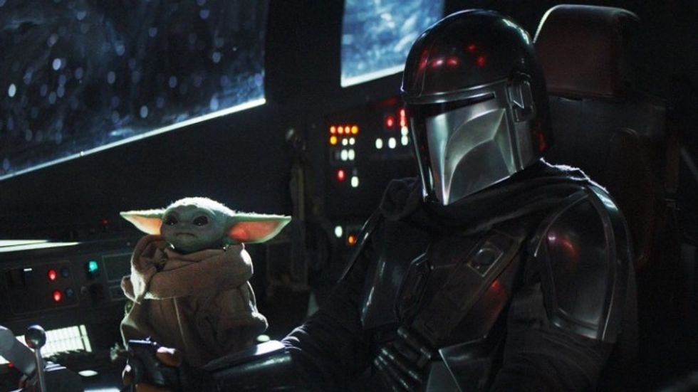 The_mandalorian_and_his_ship