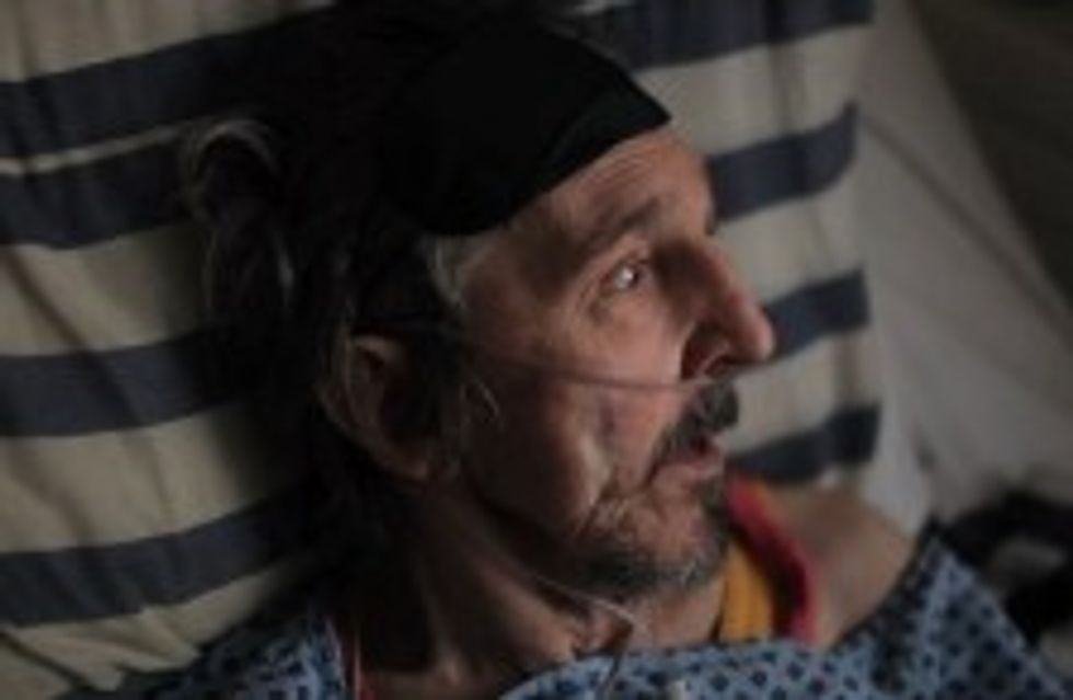 The-old-man-and-his-bed-224x146