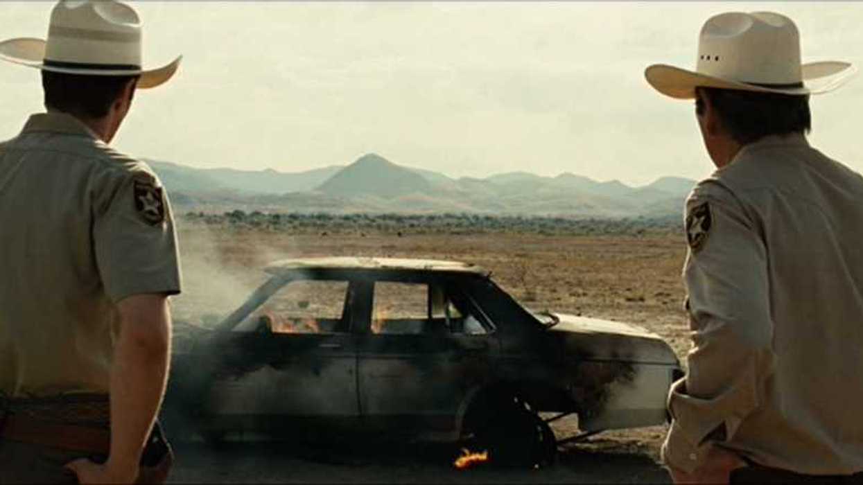 The two sheriffs at work in No Country for Old Men (2007)