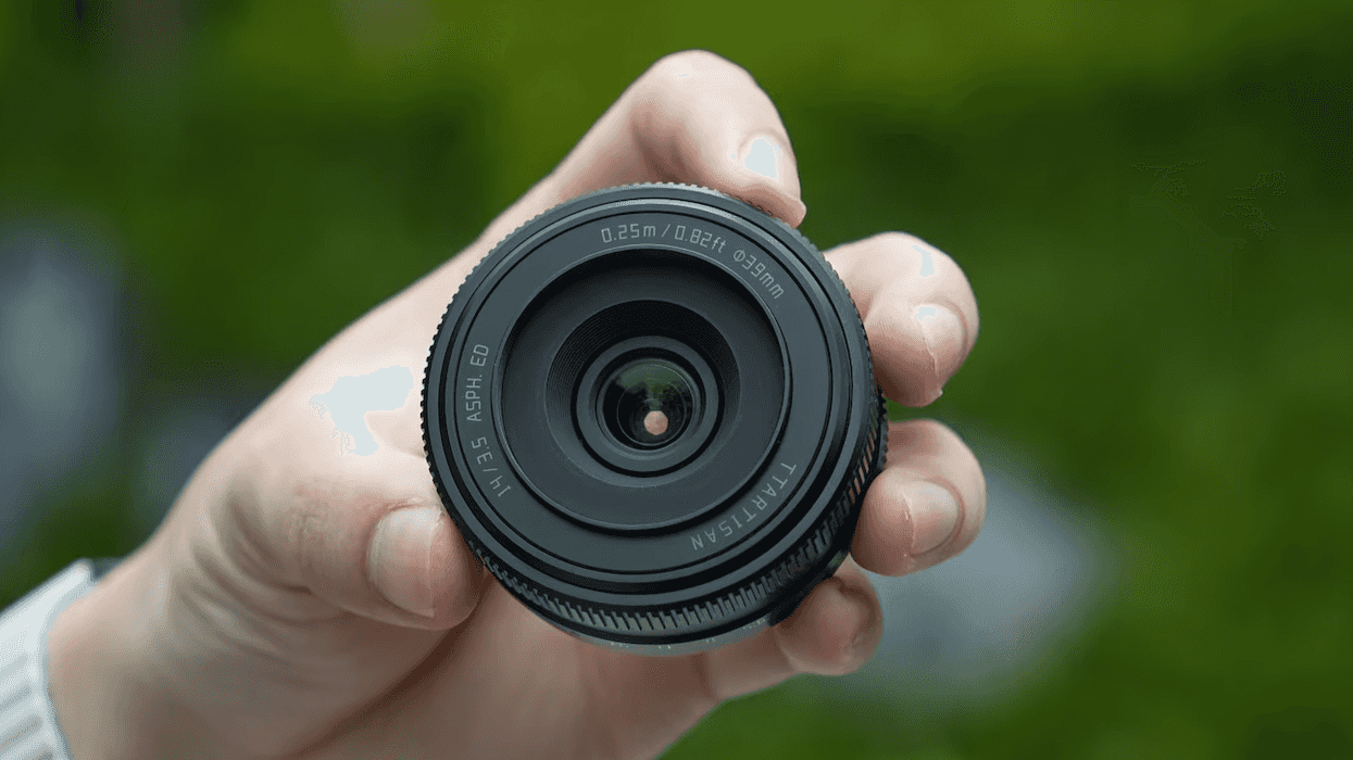 This Wide-Angle Prime for APS-C Cams is Light and Powerful