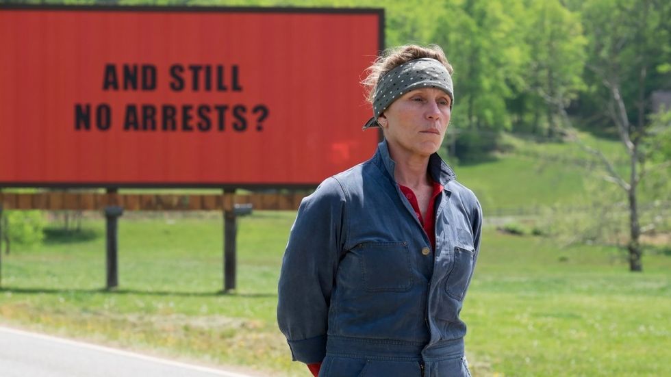 Three-billboards-watching-videosixteenbyninejumbo1600-v6_0