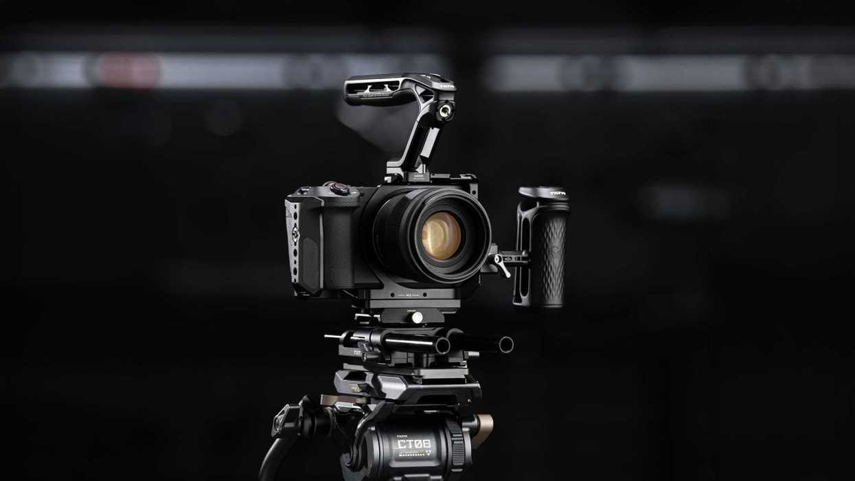 Tilta Camera Cage Kit for the Canon R6 V