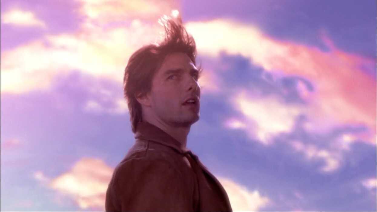 Tom Cruise in a still from Vanilla Sky (2001)