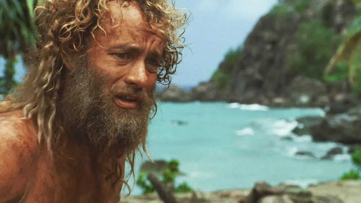 Tom Hanks plays a reactive character role of 'Chuck Noland' in Cast Away (2000)