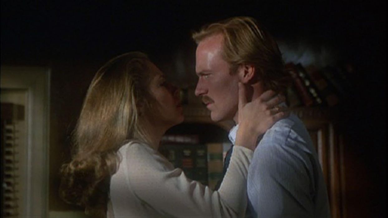 Two people about to kiss in 'Body Heat'
