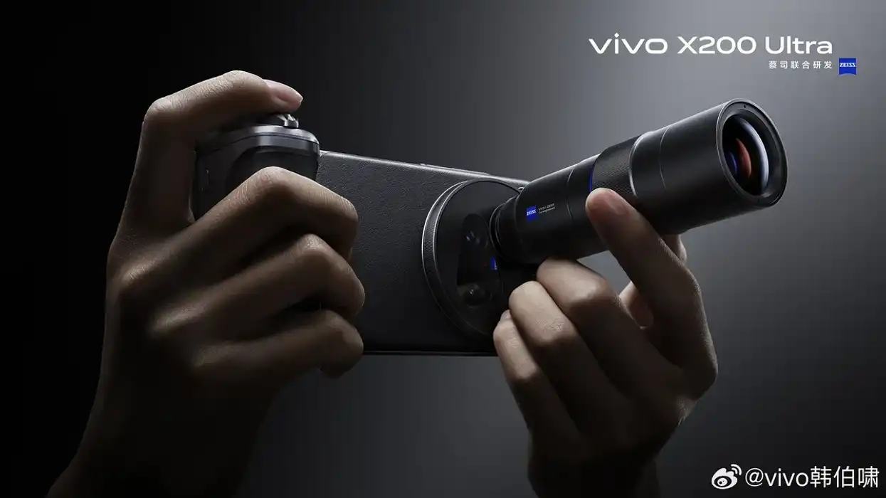 Vivo X200 Ultra Zeiss Lens