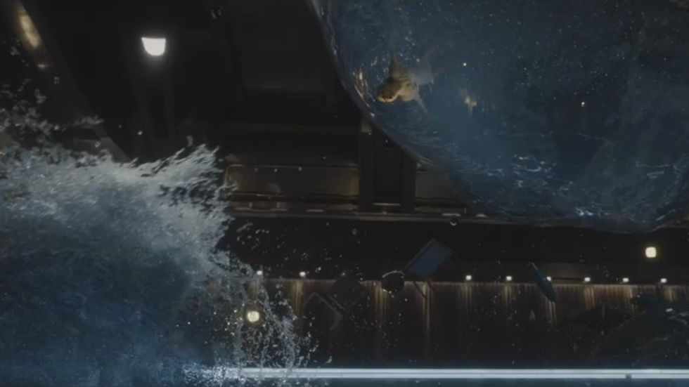 Water_scene_in_passengers