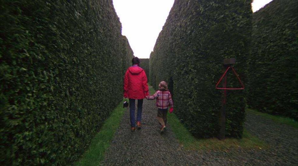 Wendy and Danny inside the maze