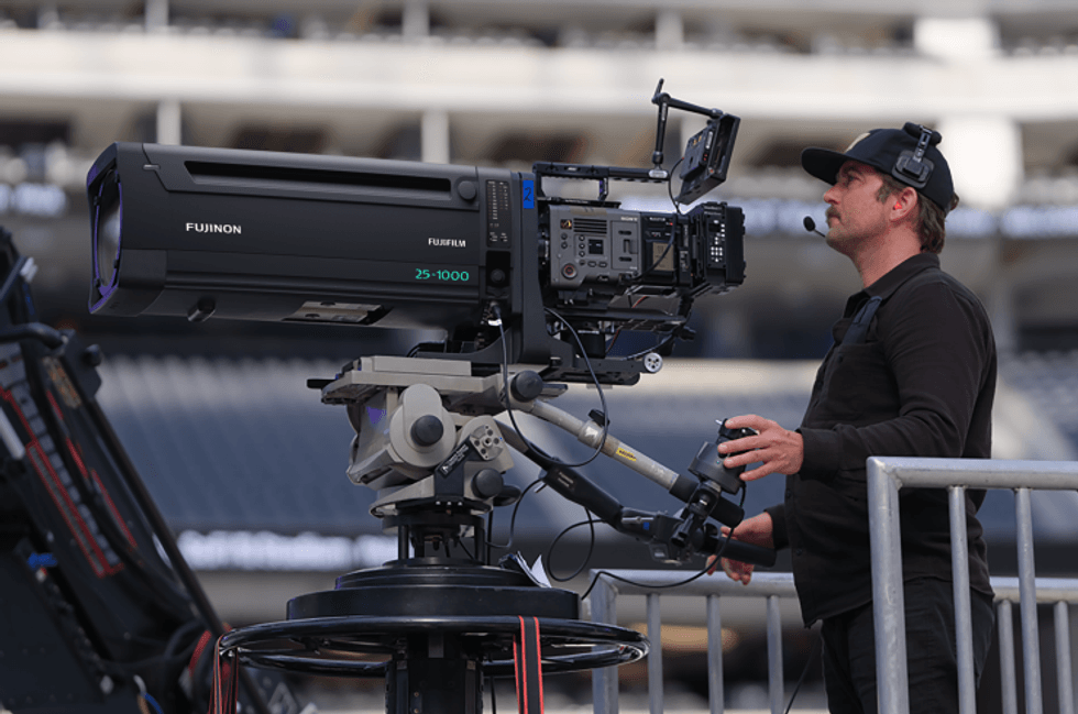 What FUJINON 25-1000mm F2.8-5.0 Full-Frame Box Cinema Lens footage looks like