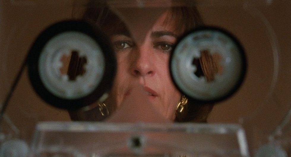 Woman_on_the_verge_of_a_nervous_breakdown