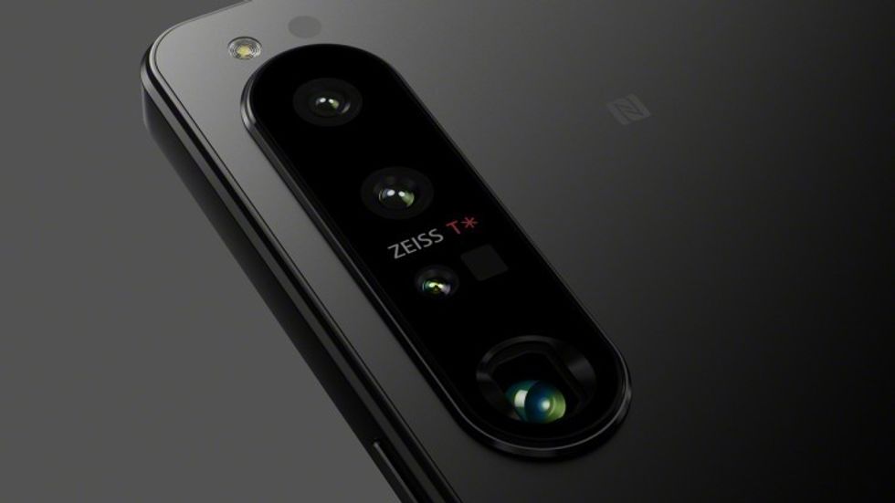 Xperia_1_iv_cameraspecific_triplelens_16