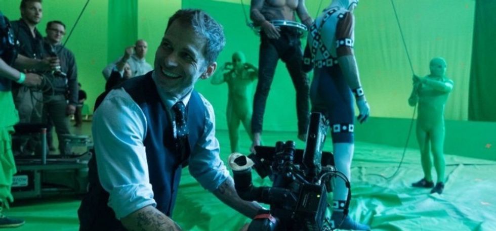 Zacksnyder-greenscreen-directing