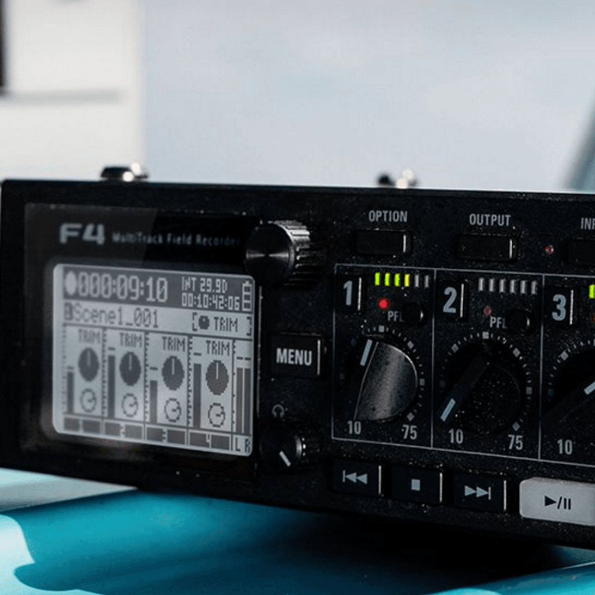 Zoom Brings Hollywood Sound to Indie Filmmakers with the F4 Zoom Brings Hollywood Sound to Indie Filmmakers with the F4