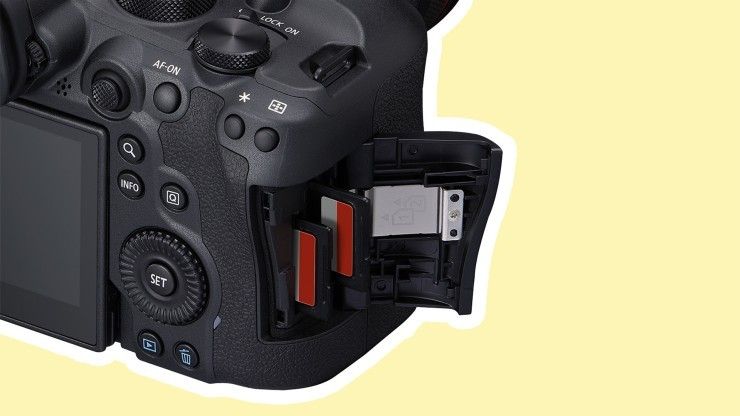 Canon EOS R5 Mk II dual card slots