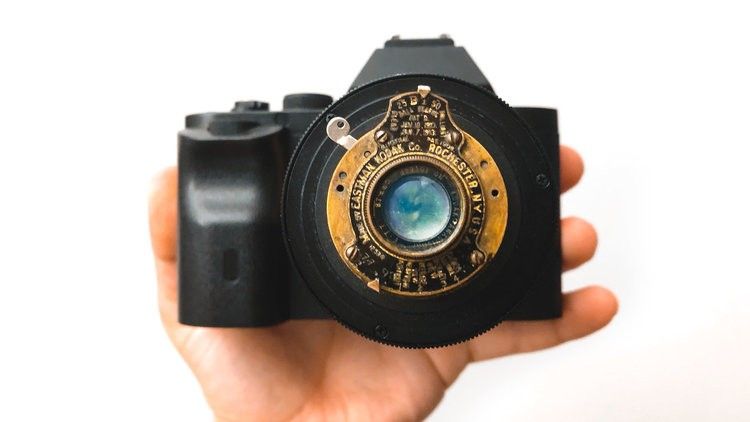 This 100 Year Old Kodak Lens Captures Amazing Detail Adapted to a DSLR