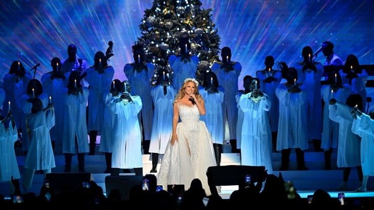 Mariah Carey: Merry Christmas To All