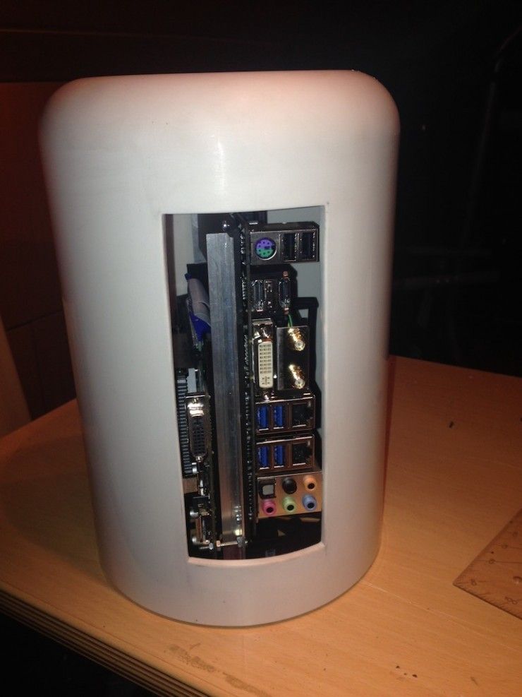 Hackintosh Mod Used an Actual Trash Can to Look Like Apple's New Mac Pro