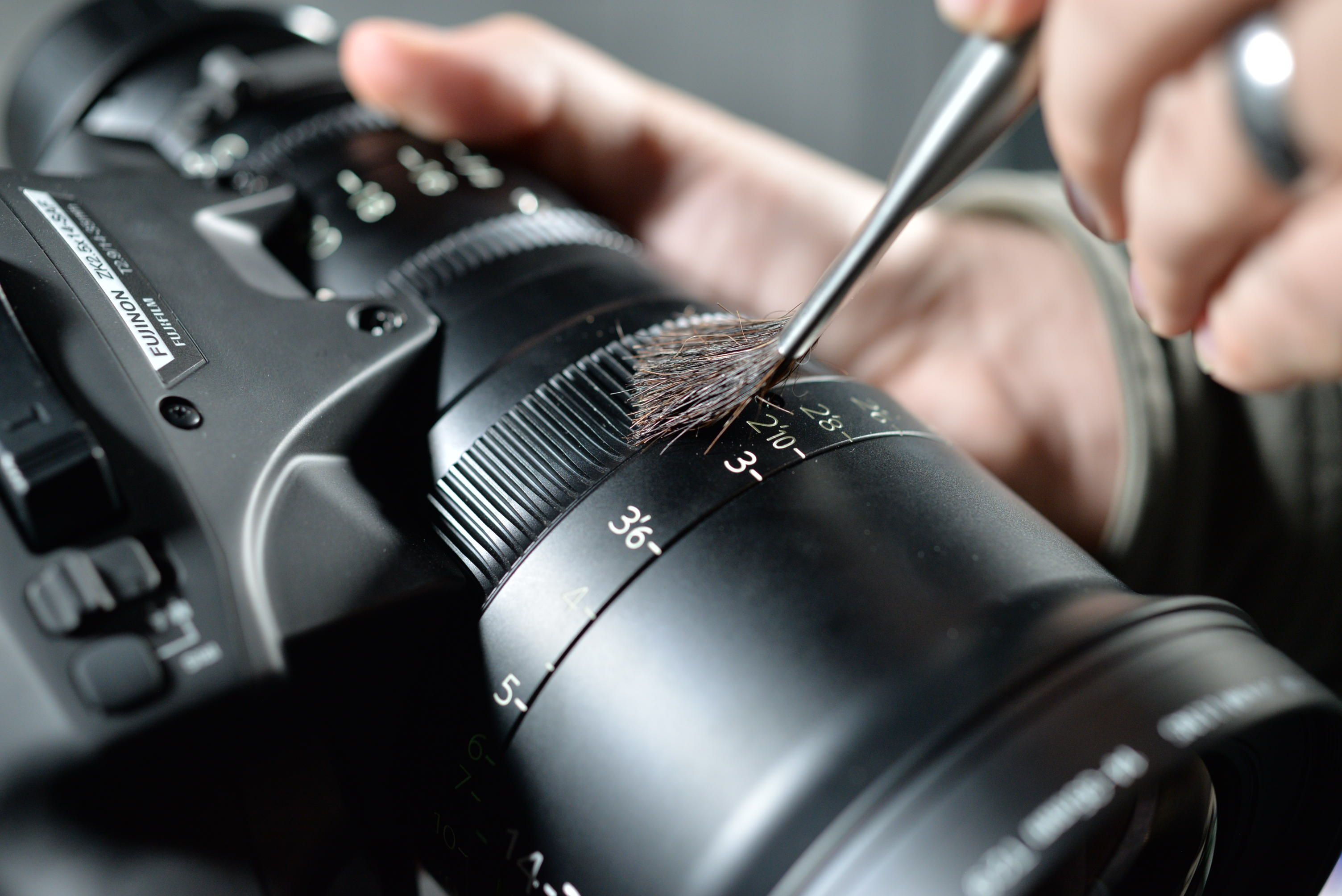 12 Do's and Don'ts for Maintaining Your Lenses