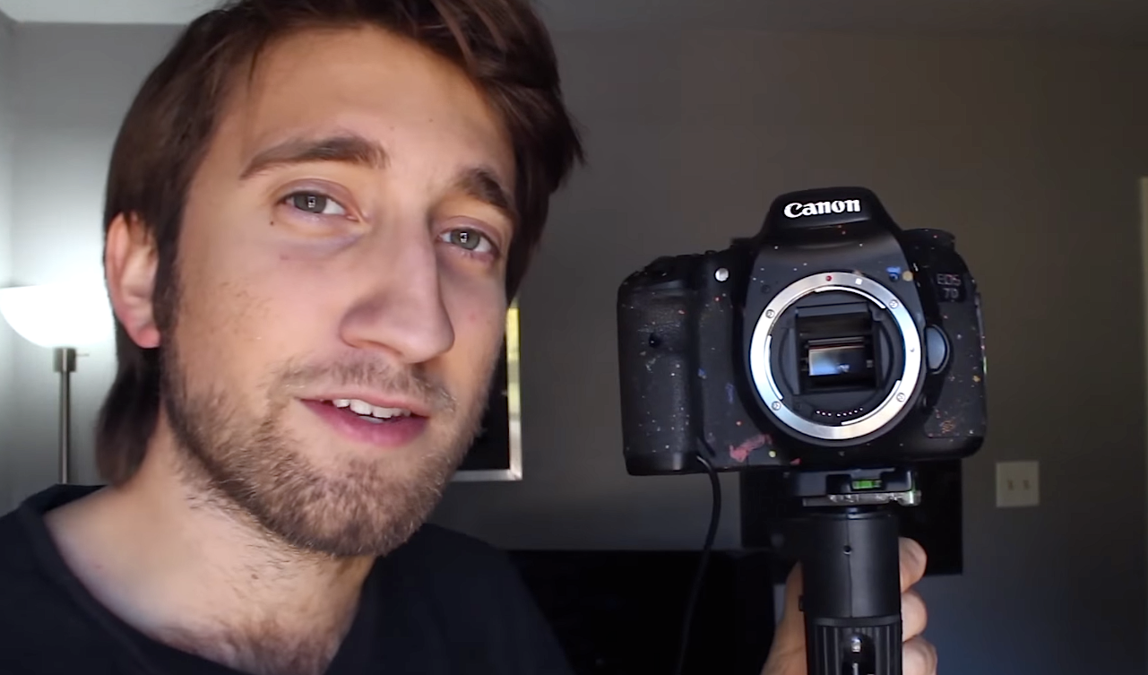 How Does Your DSLR's Shutter Really Work? This 10,000FPS Video Gives Us a  Glimpse