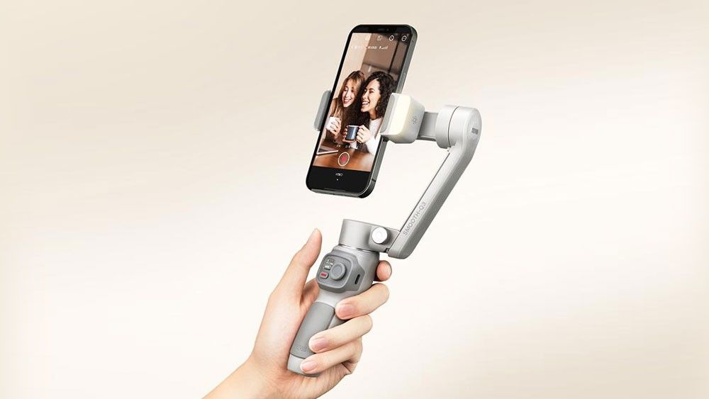 Zhiyun's New Smooth-Q3 Stabilizes Smartphone Footage with Ease