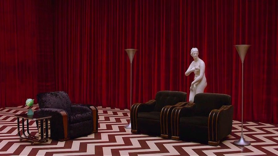 The Artists That Inspire David Lynch's Unique Visual Style [Video]