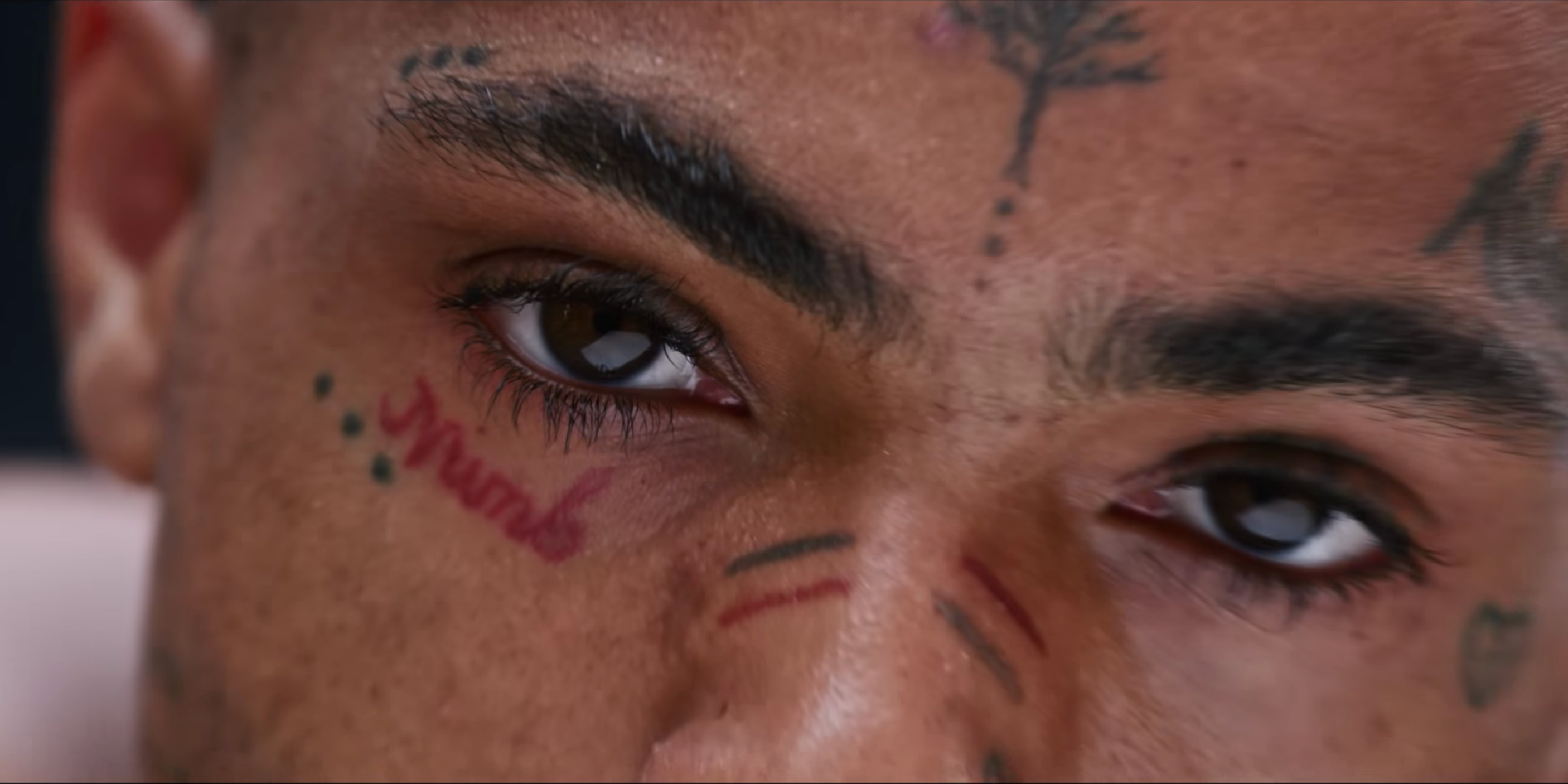 How To Recreate The Eye Zoom Transition From Xxxtentacion S Sad Video