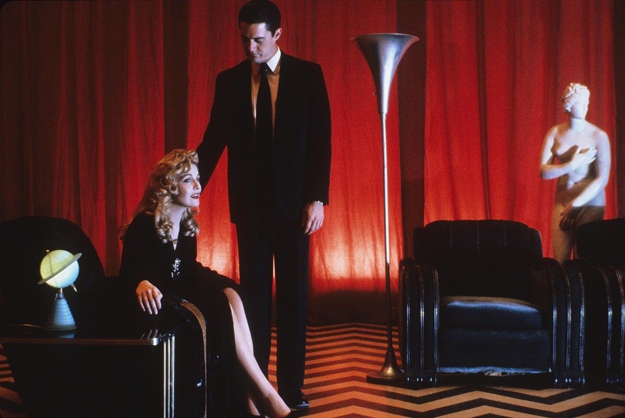 Watch Breaking Down The Colors Of Twin Peaks
