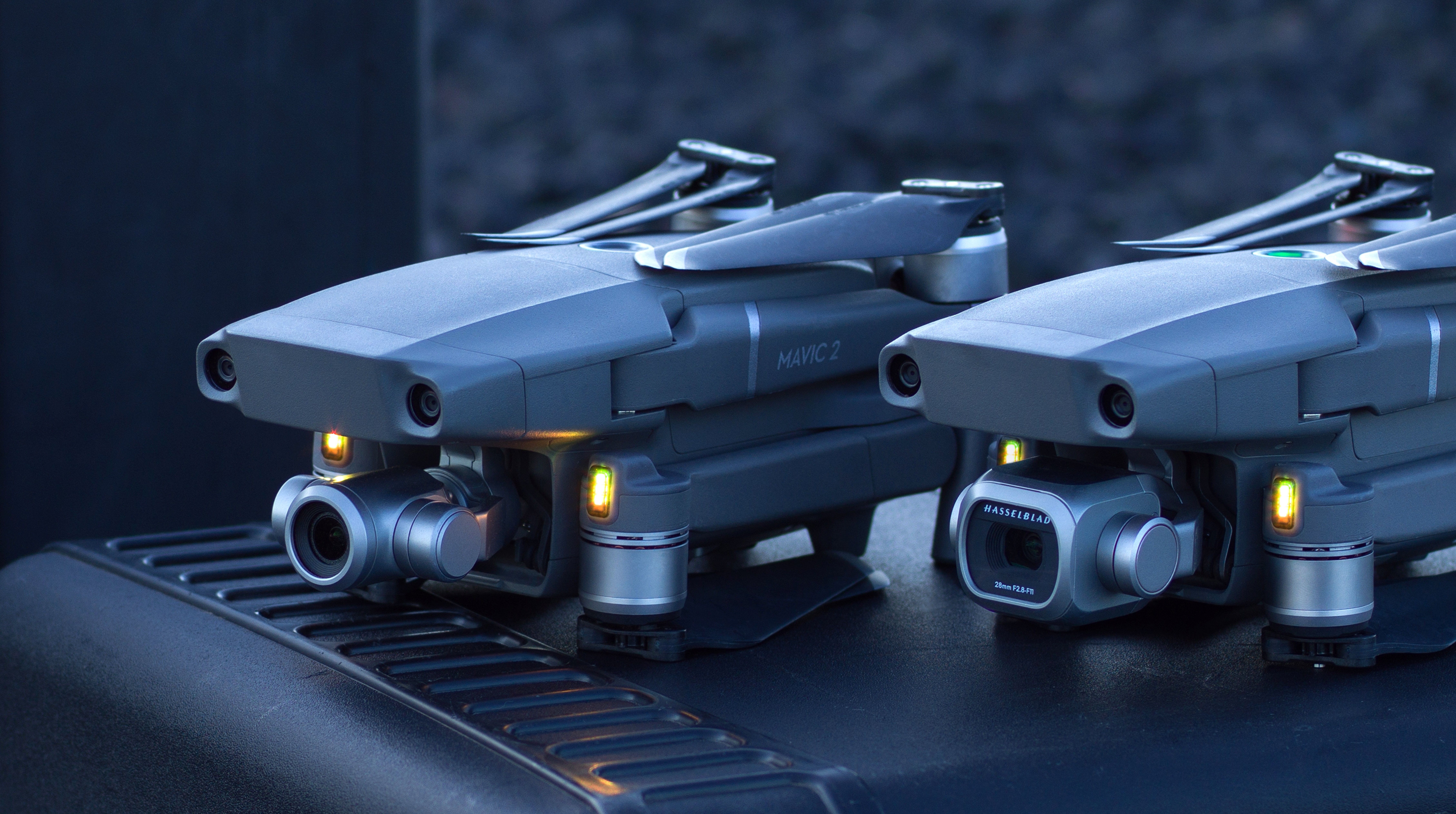 REVIEW: DJI's Mavic 2 Pro and Mavic 2 Zoom Are Almost Identical—So Which  One is Right for You?